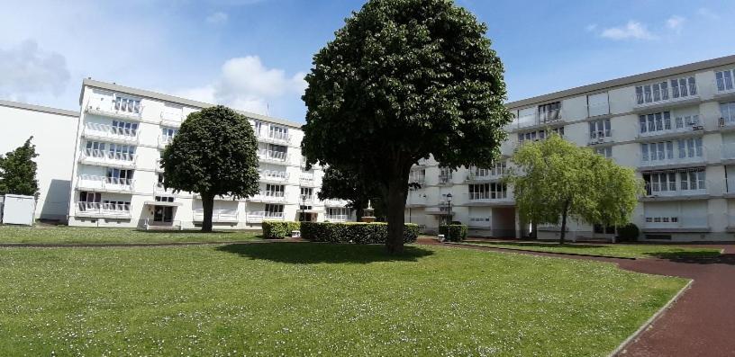 Appartement Lumineux Idealement Situe A Proximite De Musees Equipements Sportifs Salle De Spectacle Commerces Caen Exterior foto