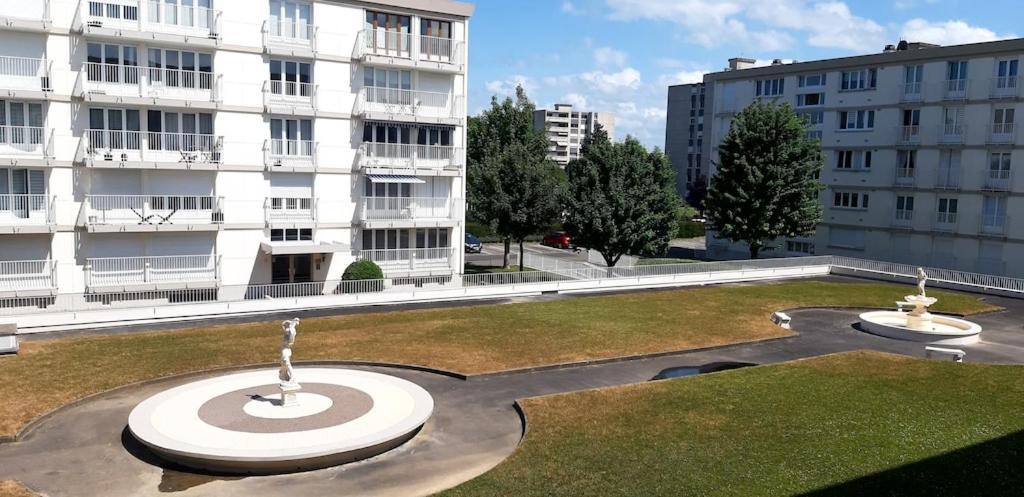 Appartement Lumineux Idealement Situe A Proximite De Musees Equipements Sportifs Salle De Spectacle Commerces Caen Exterior foto